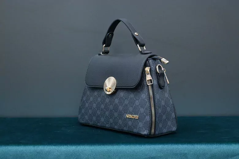 Kadın Siyah Noktalı Çanta