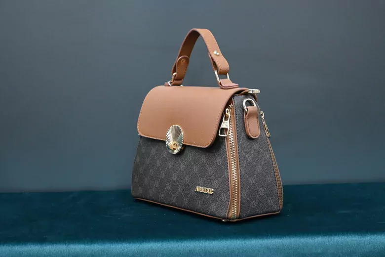 Kadın Kahve Noktalı Çanta