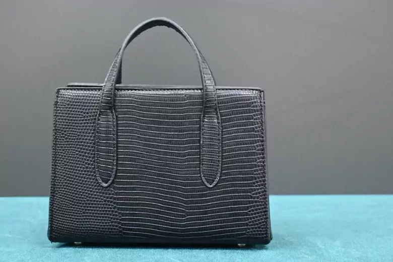 Kadın Siyah Croko Çanta