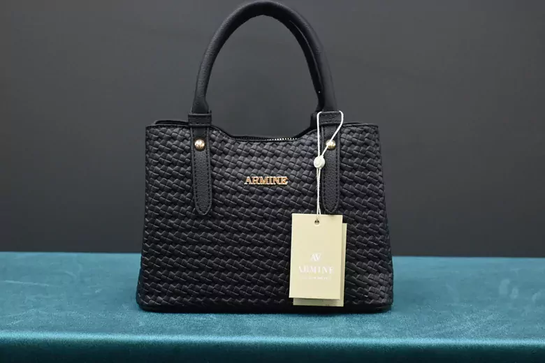 Kadın Siyah Örgü Çanta