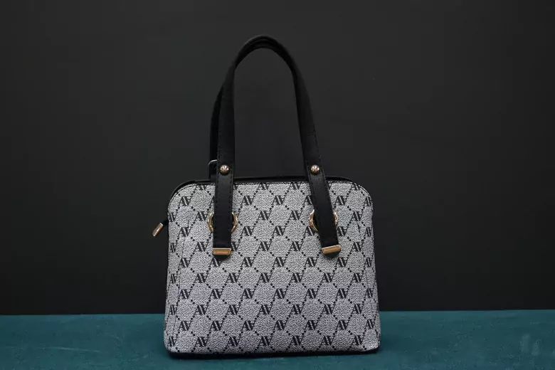 Kadın Gri Noktalı Çanta