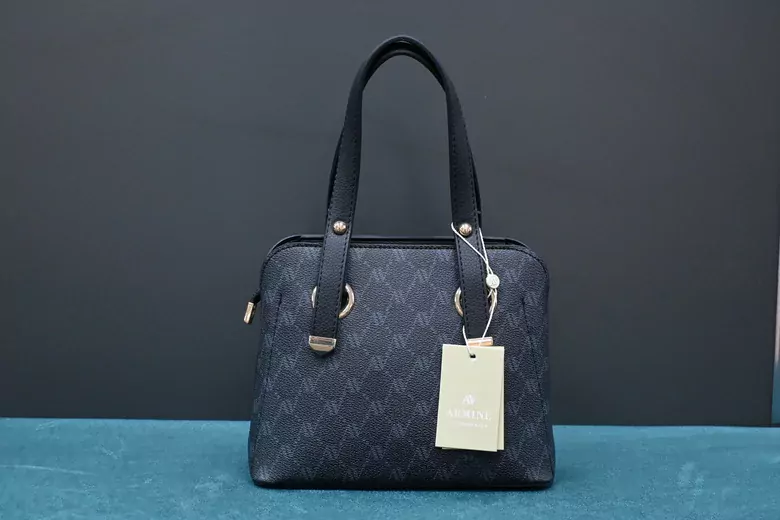 Kadın Siyah Noktalı Çanta