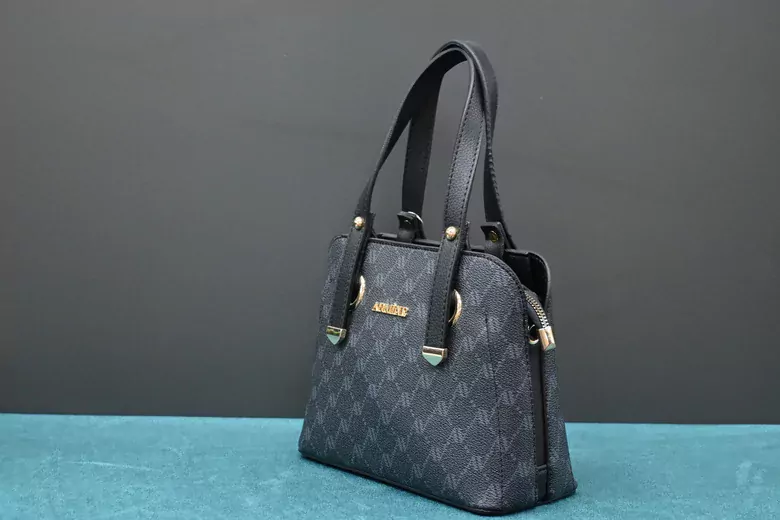 Kadın Siyah Noktalı Çanta