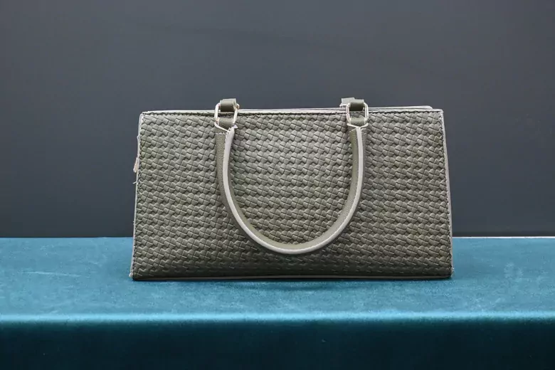 Kadın Haki Örgü Çanta