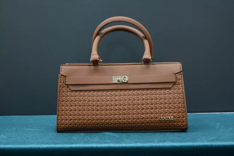 Kadın Taba Örgü Çanta