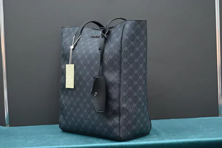 Kadın Siyah Noktalı Çanta