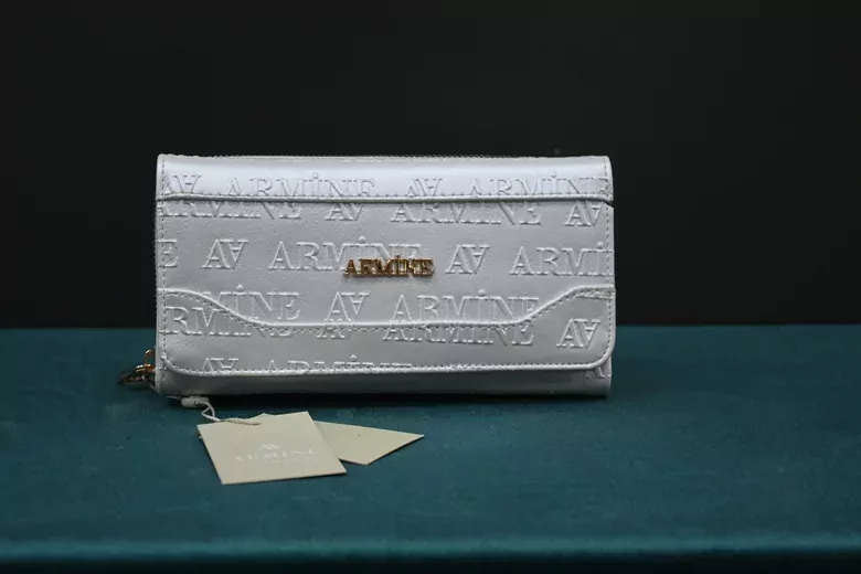 Kadın Beyaz Lazer Cüzdan