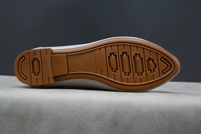 Kadın Tokalı Deri Babet