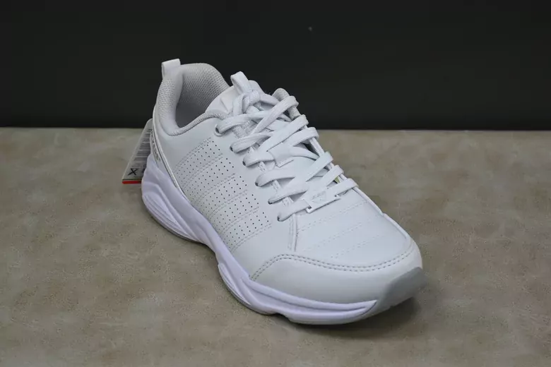 Erkek Kaymaz Bağcıklı Spor Ayakkabı