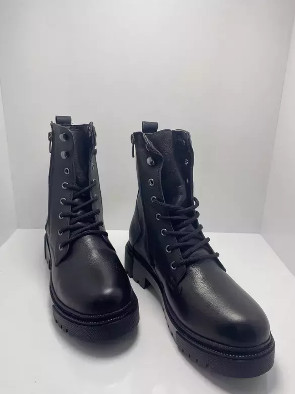 Kadın Kaymaz Taban Bağcıklı Fermuarlı Su Geçirmez Deri Uzun Boğazlı Bot