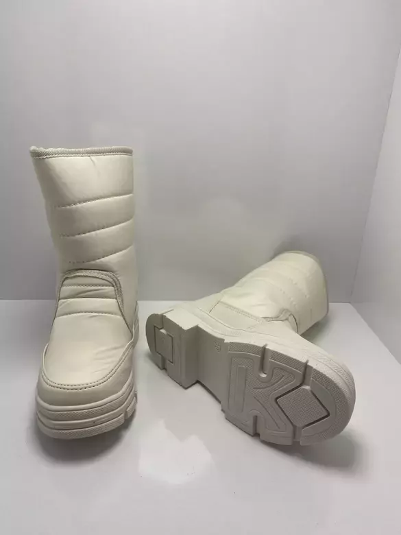 Çocuk İçi Kürklü Kaymaz Taban Cırtlı Çizme