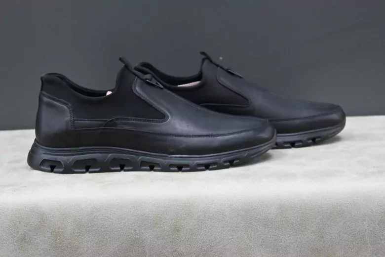 Erkek Deri Çoraplı Kaymaz Taban Kundura