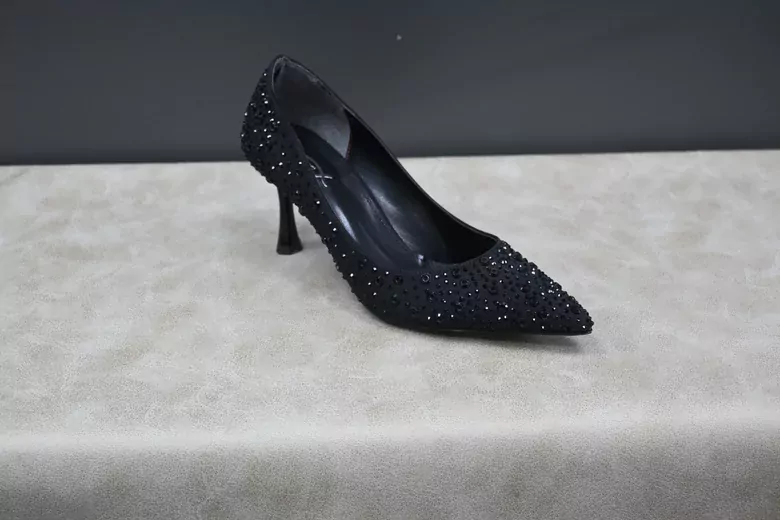 Kadın Taşlı Stiletto
