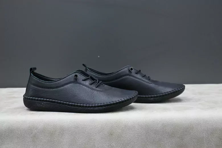 Kadın Deri Lastik Bağcıklı Babet