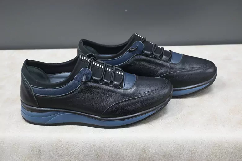 Erkek Kaymaz Taban Lastik Bağcıklı Spor