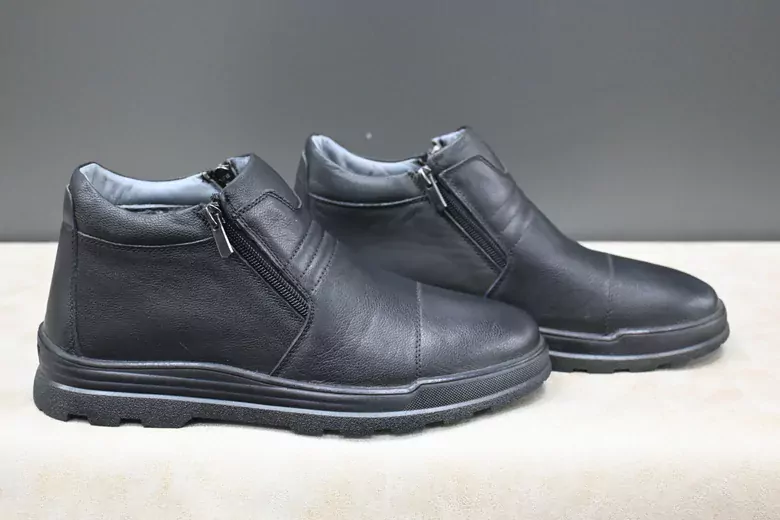 Erkek Deri Kaymaz Taban İçi Kürklü Fermuarlı Bot