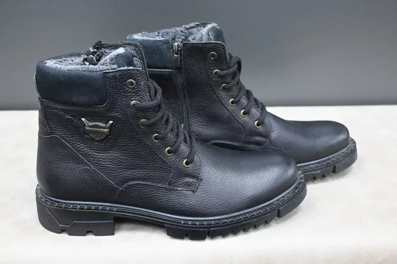 Erkek Deri Kaymaz Taban İçi Kürklü Fermuarlı Bağcıklı Bot