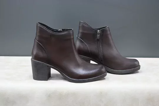 KADIN KAHVERENGİ DERİ BOT