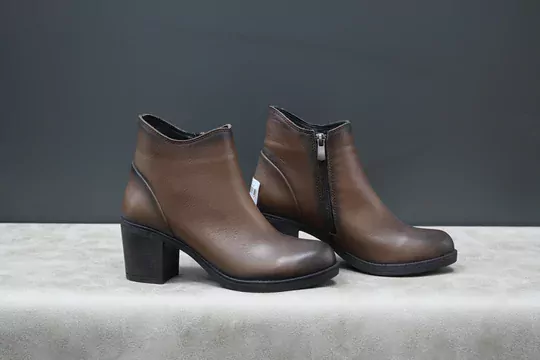 KADIN AÇIK KAHVERENGİ ESKİTME DERİ BOT