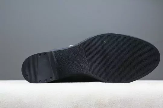 KADIN SİYAH DERİ BOT