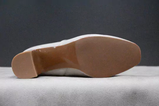 Kadın Deri Düz Burun İçi Kürklü Topuklu Kısa Bot