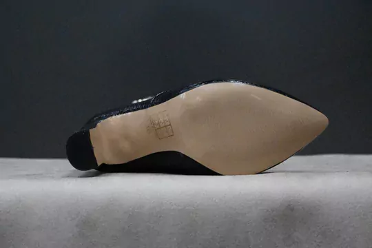 Kadın Deri Hasır İşleme Sivri Burun İnce Kürklü Kısa Çizme