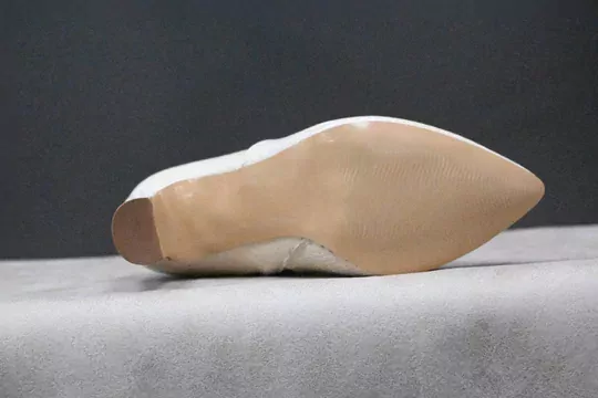 Kadın Deri Hasır İşleme Sivri Burun İnce Kürklü Kısa Çizme