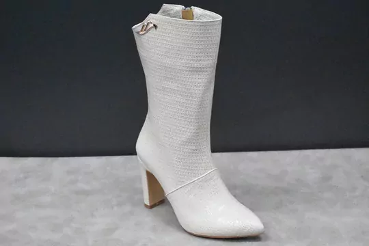 Kadın Deri Hasır İşleme Sivri Burun İnce Kürklü Kısa Çizme