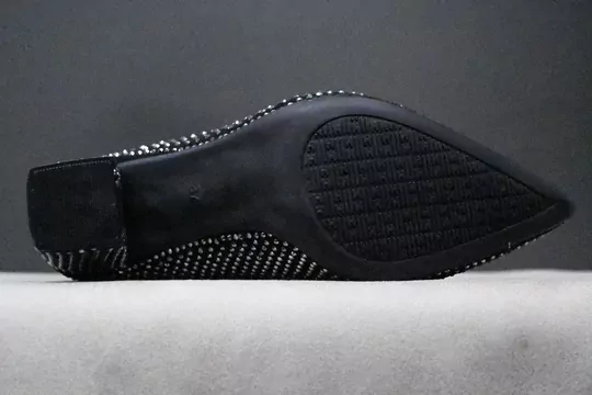 Kadın Taş İşlemeli Sivri Burun Topuklu İçi Kürklü Kısa Çizme