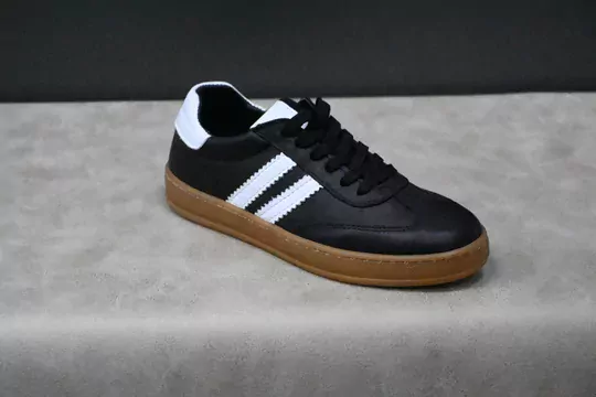 Kadın İç Dış Deri Silikon Taban Bağcıklı Spor