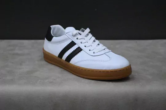 Kadın İç Dış Deri Silikon Taban Bağcıklı Spor