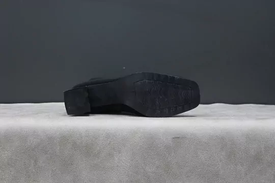 Kadın Termal Topuklu Fermuarlı Kısa Bot