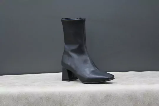 Kadın Topuklu Fermuarlı Bot