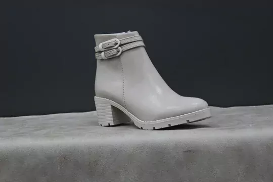 Kadın Kilteli Topuklu Bot