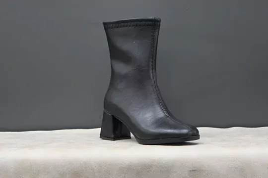 Kadın Deri Topuklu Fermuarlı Bot