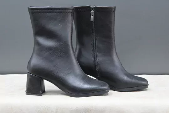 Kadın Deri Topuklu Fermuarlı Bot