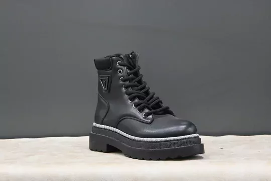 Kadın Düz Topuklu Tokalı Fermuarlı Bağcıklı Kısa Bot