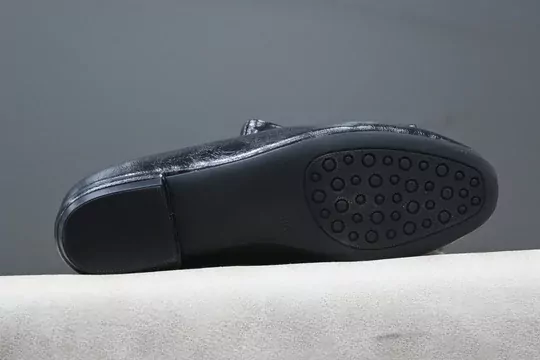 Kadın Armalı Babet