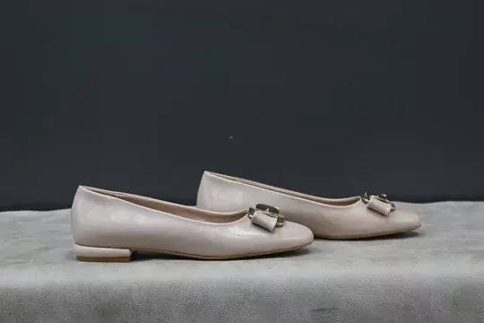 Kadın Armalı Babet