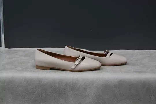 Kadın Üstten Kilteli Babet