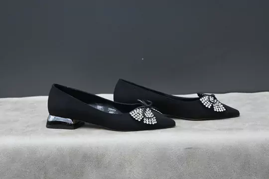 Kadın Fiyonklu Kısa Topuklu Babet