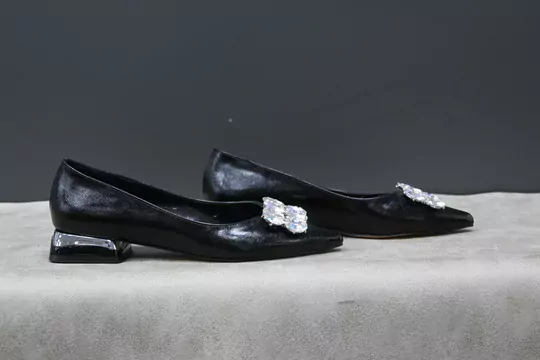 Kadın Sivri Burun Taşlı Babet