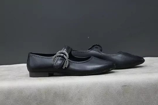 Kadın Taş Kilteli Babet