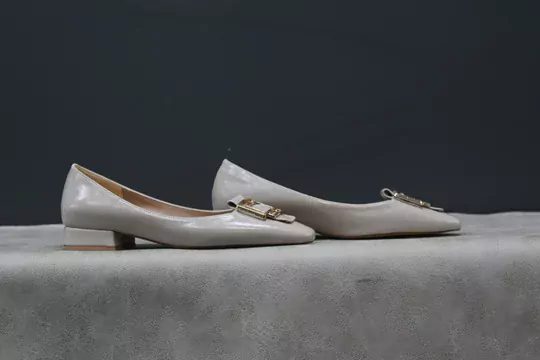 Kadın Tokalı Açık Babet