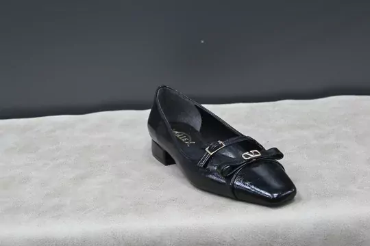 Kadın Kilteli Tokalı Babet