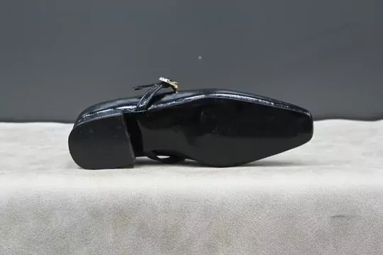 Kadın Kilteli Taşlı Babet