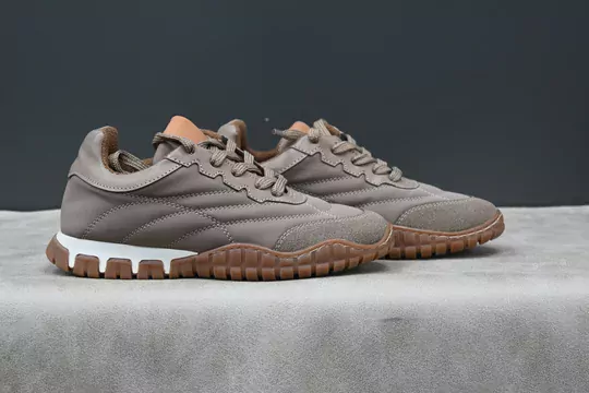 Kadın Silikon Taban Bağcıklı Spor