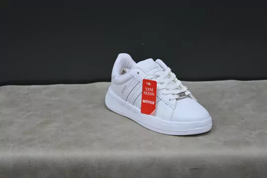 Kadın Şeritli Spor