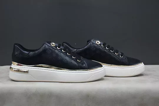 Kadın Kabartmalı Gold Detaylı Spor