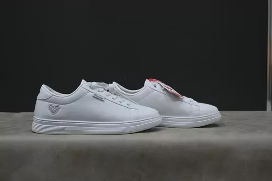 Kadın Bağcıklı Spor